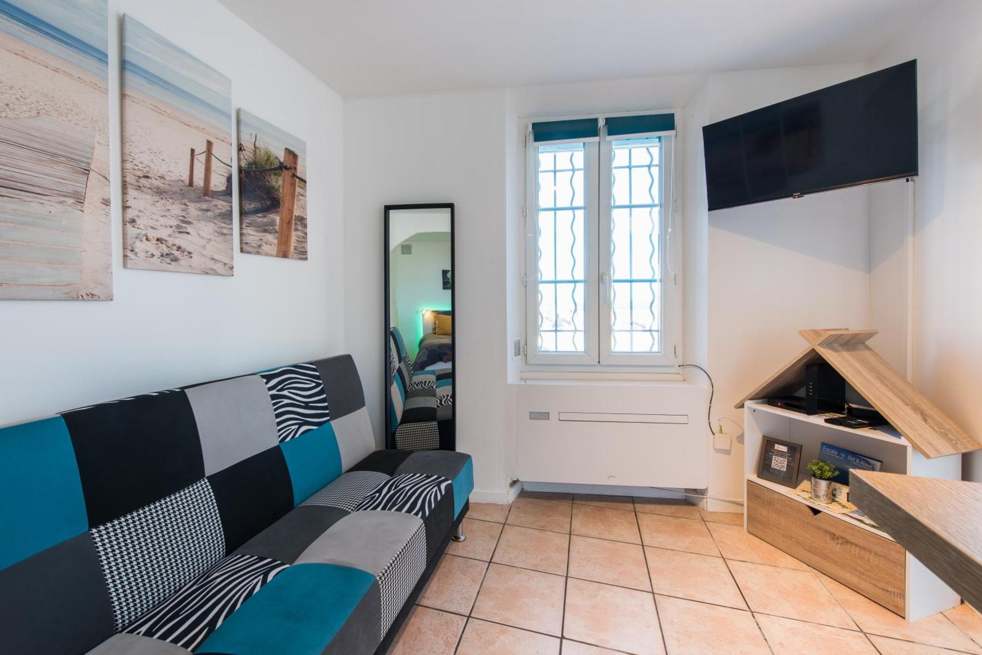 Beau studio rénové avec vue Vieux Hyères Esterno foto