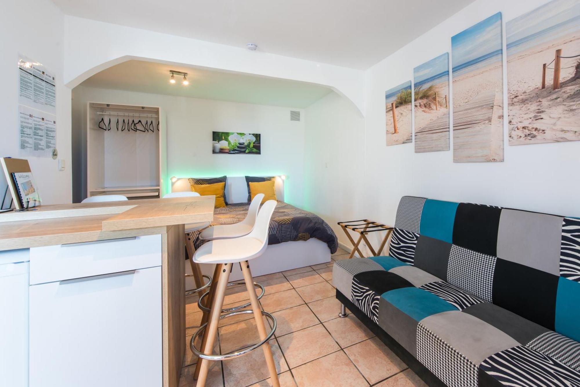 Beau studio rénové avec vue Vieux Hyères Esterno foto